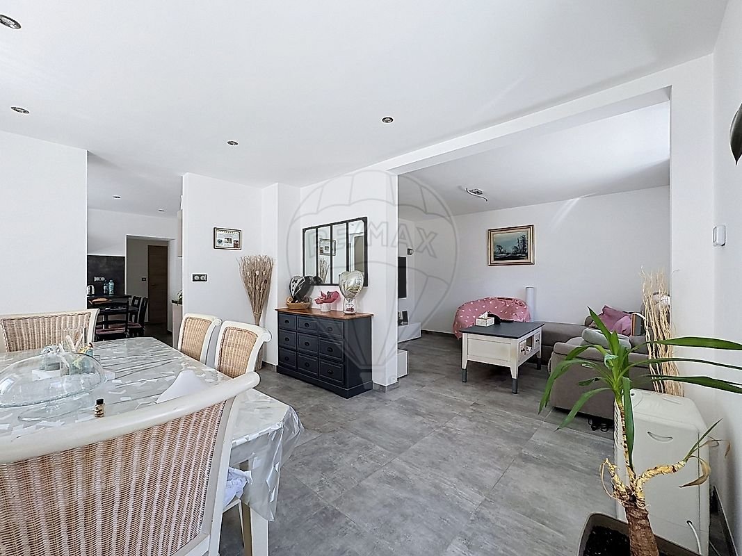 Maison 5 pièces 110 m² · à Fesches-le-Châtel · 110 m² · 263 000 €